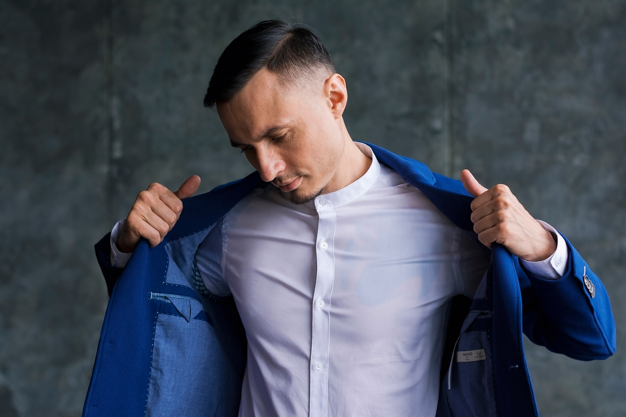 Slim Fit Stehkragenhemd – modern gekleidet zu jedem Anlass